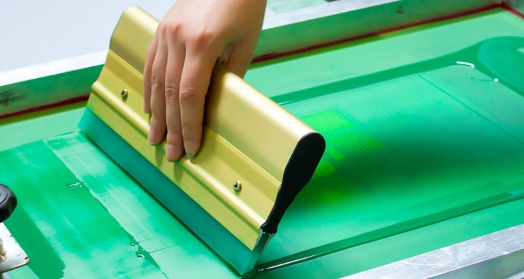 SERIGRAPHIE: COMMENT UTILISER CETTE TECHNIQUE D’IMPRESSION