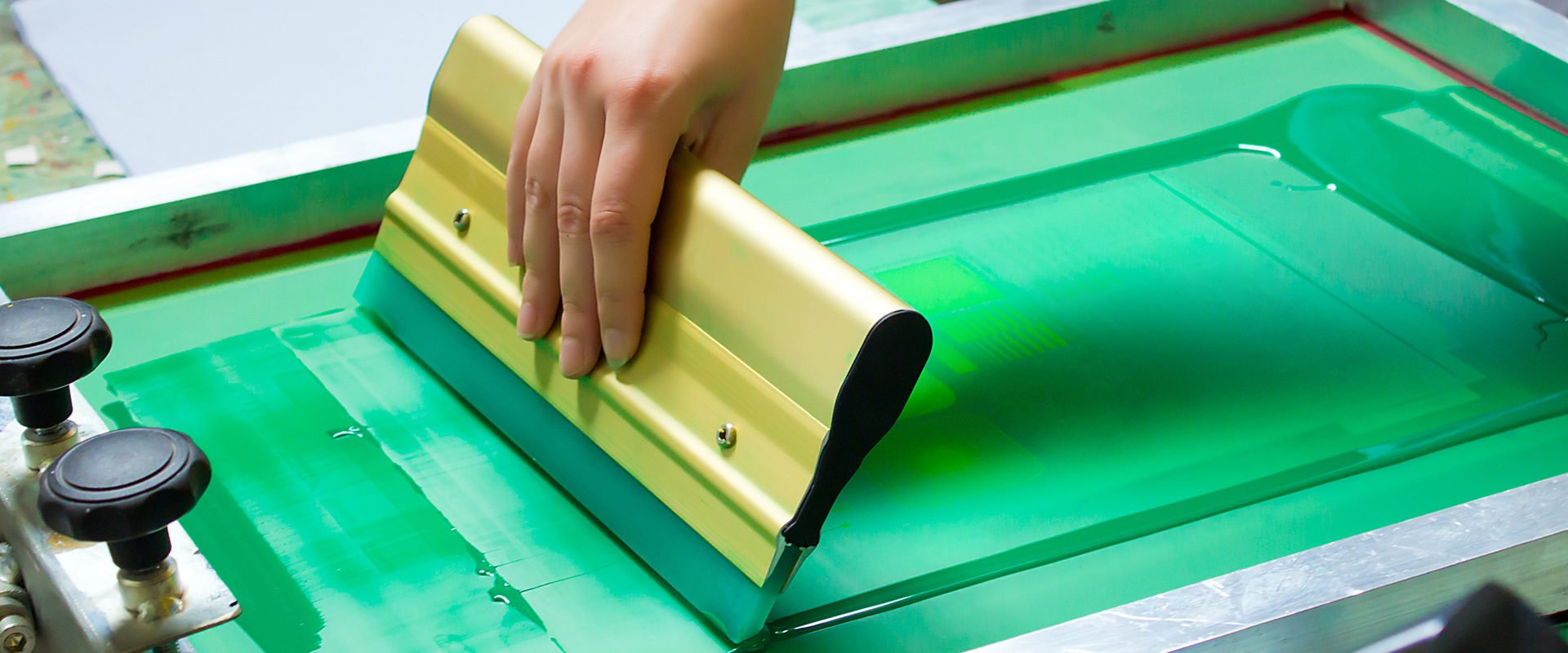 SERIGRAPHIE: COMMENT UTILISER CETTE TECHNIQUE D’IMPRESSION